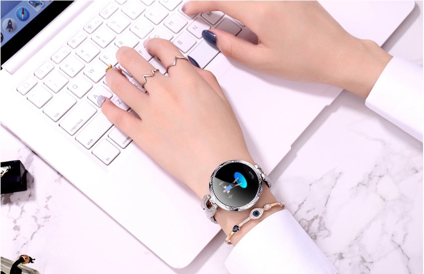 Fashion Women's Smart Watch Waterproof Wearable Device Heart Rate Monitor Sports Smartwatch for Ladies